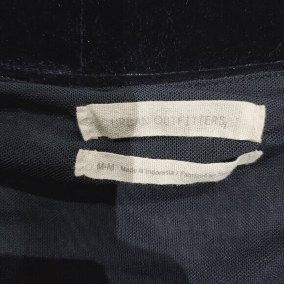 URBAN OUTFITTERS- Surplice Velvet Romper Skort Jumper in Indigo- M - Picture 11 of 16